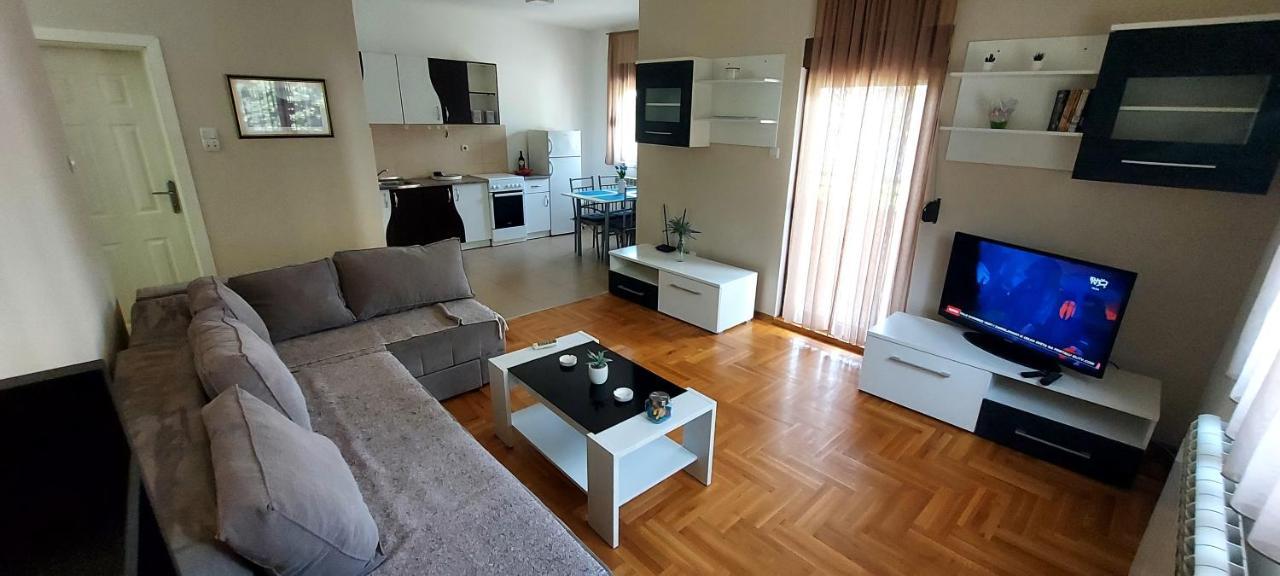 Rubicon Apartments Belgrado Buitenkant foto